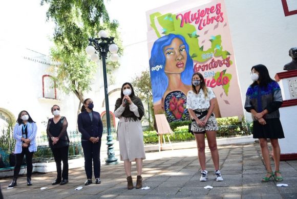 Ayuntamiento de Puebla inaugura mural hecho por mujeres poblanas y refugiadas