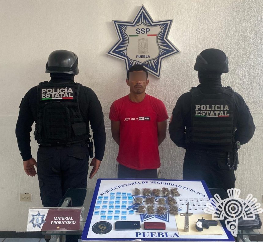 3596e41d-c037-4040-8e6d-c1ef15a451b5 En Tecamachalco, Policía Estatal captura a presuntos distribuidores de droga