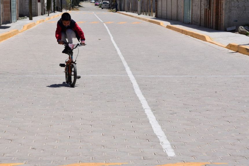 Ayuntamiento de Puebla entrega obras por 9.2 millones de pesos en Santa María Xonacatepec