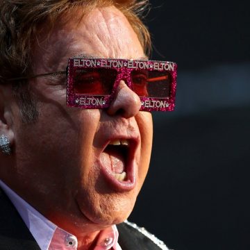 Elton John llama hipócrita al Vaticano por no permitir uniones del mismo sexo