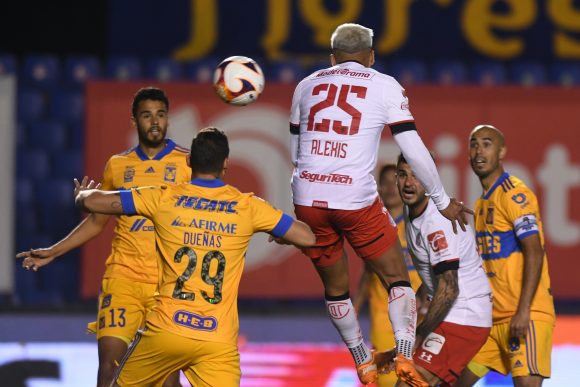 El Toluca supera a los Tigres en El Volcán