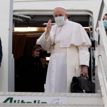 Regresa Papa Francisco a Roma luego de su visita a Irak