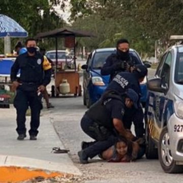 Muere mujer tras ser sometida brutalmente por policías en Tulum