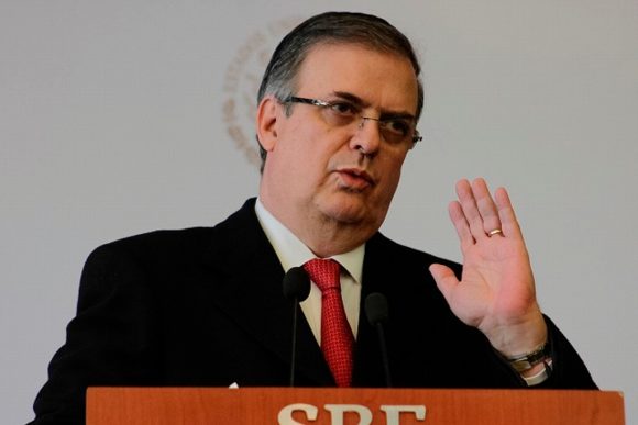 Marcelo Ebrard ingresa a hospital por accidente