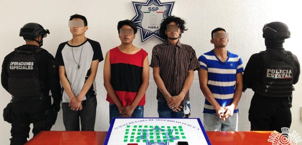Policía Estatal detiene a cuatro presuntos narcomenudistas