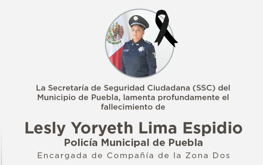 (VIDEO) Muere mujer policía después de caer de una patrulla en Puebla