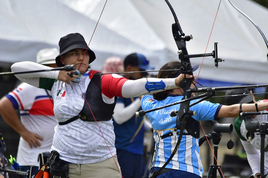 Alejandra Valencia domina la ronda de clasificación en Monterrey