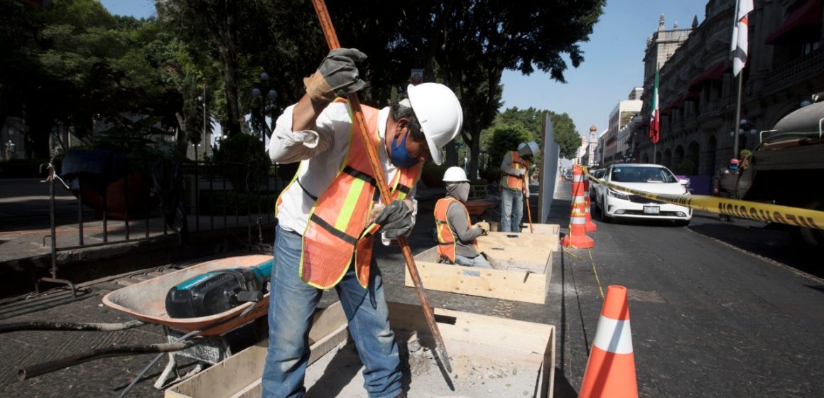 Gerencia del Centro Histórico del Ayuntamiento de Puebla supervisará remodelación del Zócalo de la ciudad