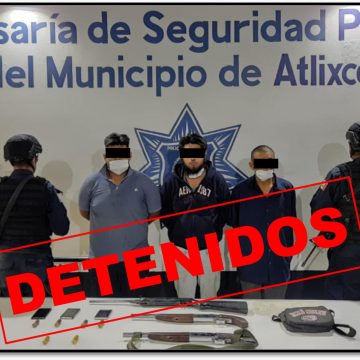 Seguridad Pública de Atlixco detiene a 3 masculinos con armas de fuego sin licencia en Axocopan