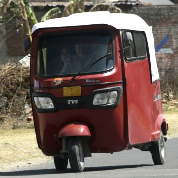 CORONANGO . MOTOTAXI Regularización de mototaxis en Puebla: ¿Mal necesario o solución viable?: Elpidio Díaz