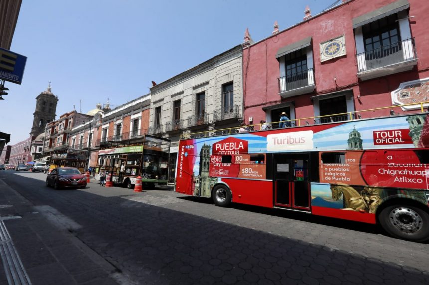 Ayuntamiento de Puebla garantiza condiciones favorables para el turismo durante remodelación del zócalo capitalino