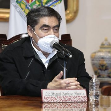 Un secretario y seis subsecretario renuncian para buscar candidaturas  en Puebla
