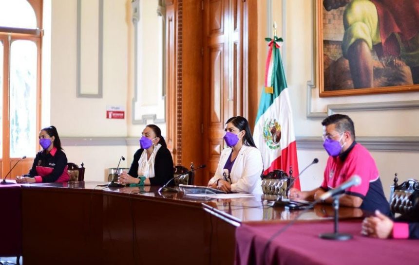 Exige Claudia Rivera no criminalizar protesta de mujeres