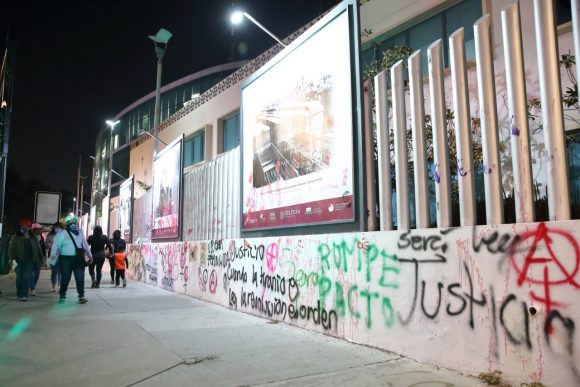 Identifica gobierno estatal y denunciará a trabajadores del Ayuntamiento de Puebla por actos vándalicos del 8M