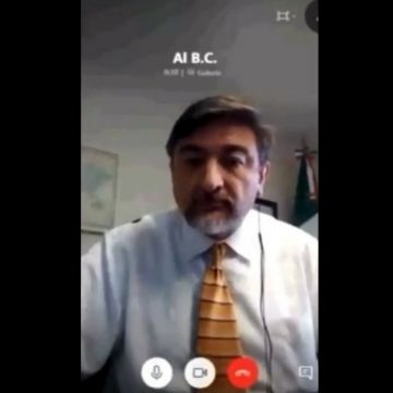 Cesan a cónsul mexicano en Canadá, fue captado en un video masturbándose en su oficina