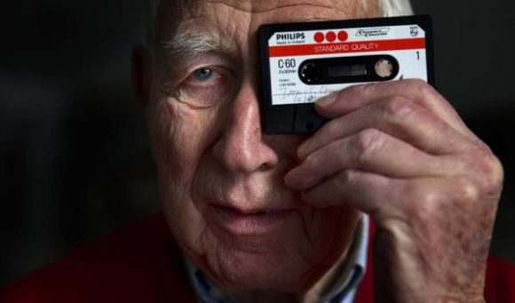 Murió el inventor del cassette a los 94 años