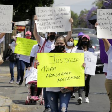 (VIDEO) Familiares y amigos de “Monse” piden justicia frente a la FGE