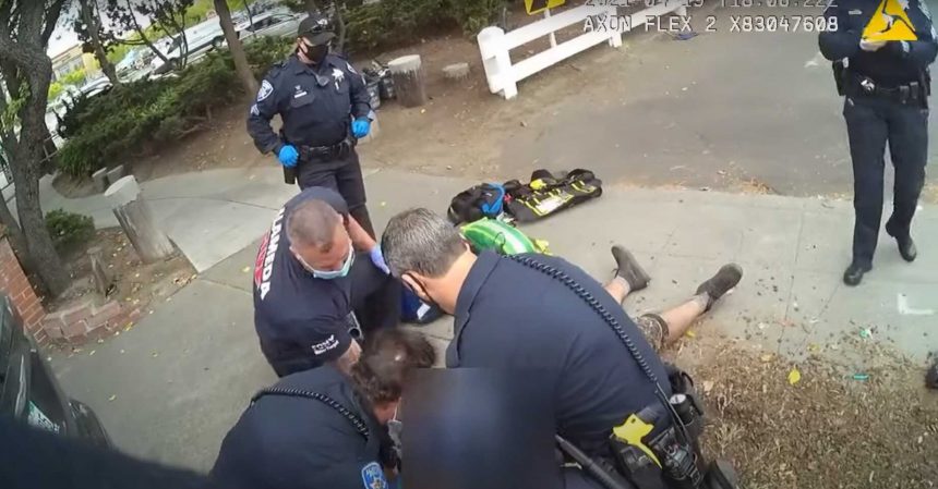 2021-04-28_07-04-47___7366 Muere un hispano tras ser presionado por la rodilla de un policía en California