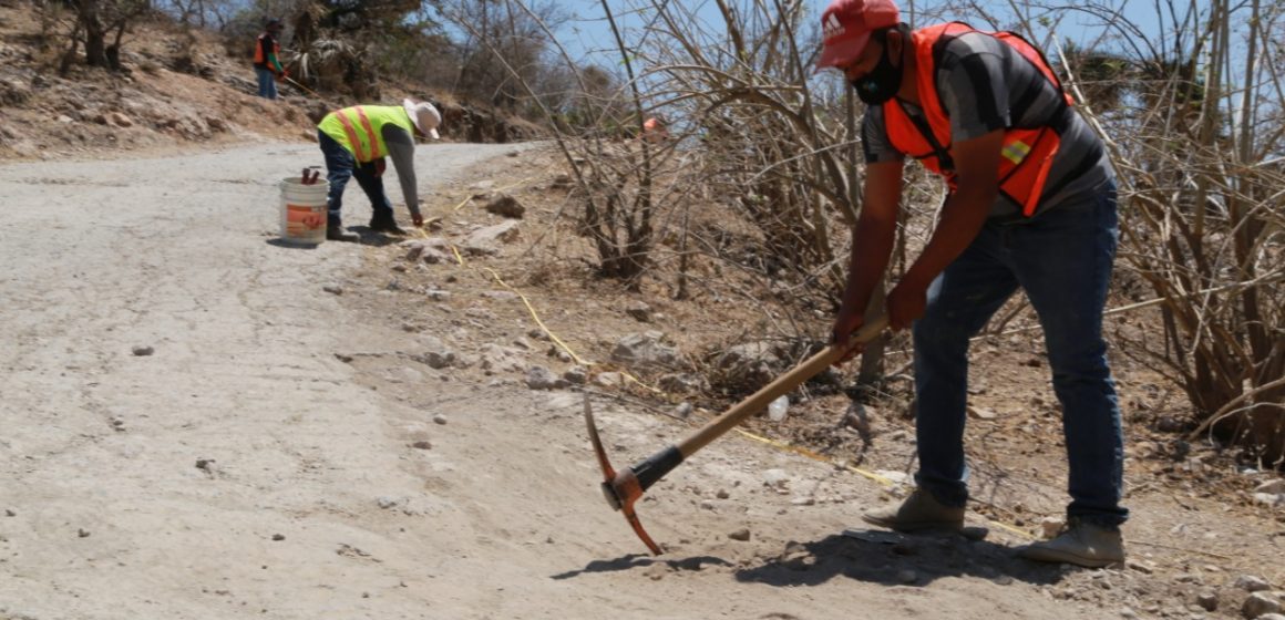 Inicia Ayuntamiento de Atlixco pavimentación en acceso principal a San Esteban Zoapiltepec