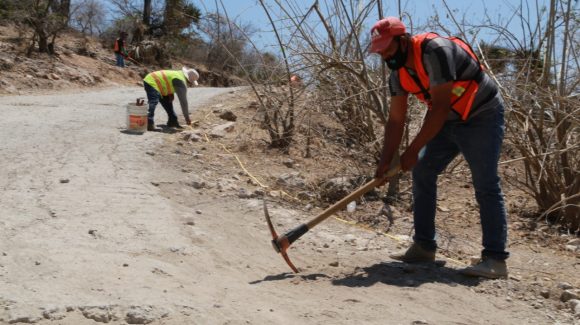 Inicia Ayuntamiento de Atlixco pavimentación en acceso principal a San Esteban Zoapiltepec