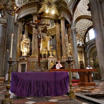 Arzobispo de Puebla recordó la Pasión y Muerte de Jesucristo