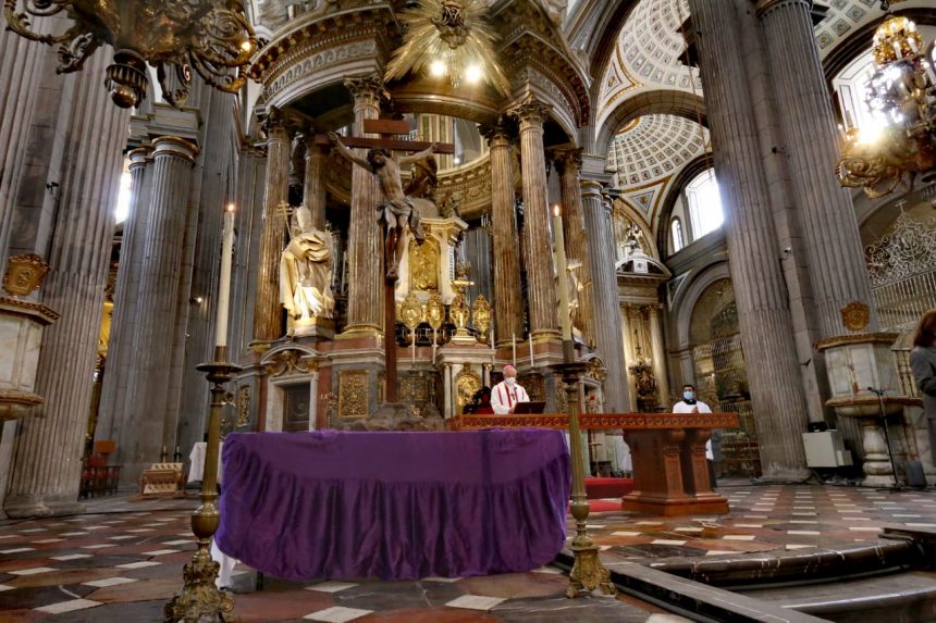 Arzobispo de Puebla recordó la Pasión y Muerte de Jesucristo