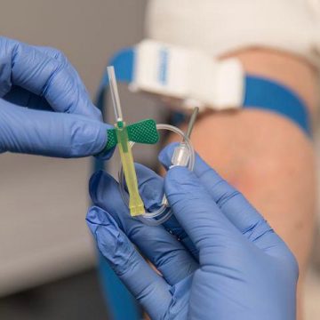 Habilita IMSS aplicativos para agilizar procesos de donación de sangre