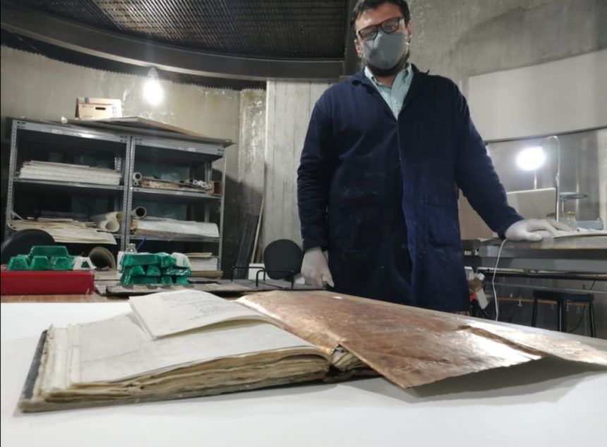 Existen documentos laminados en oro en el Archivo Municipal de Puebla