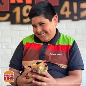 El ‘niño del Oxxo’ es contratado por Burger King para su nueva campaña de publicidad