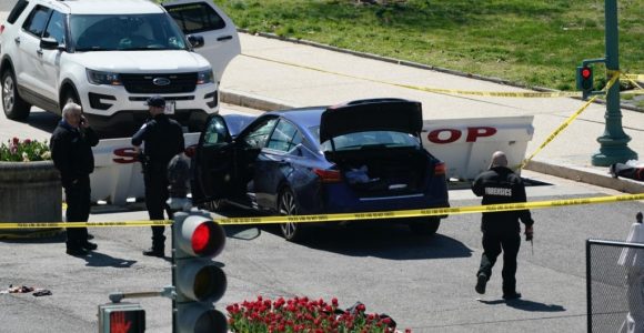 Muere agente del Capitolio tras ataque a las afueras del edificio; el sospechoso falleció