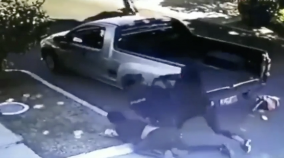 (VIDEO) Enfrentamiento entre policías e integrantes del CJNG deja cuatro personas muertas en Guadalajara; intentaron levantar a un oficial