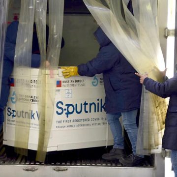 Sputnik V podría producirse en México: Marcelo Ebrard