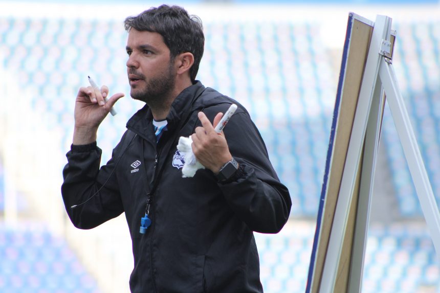 Estamos enfocados en lograr la calificación directa: Nicolás Larcamón