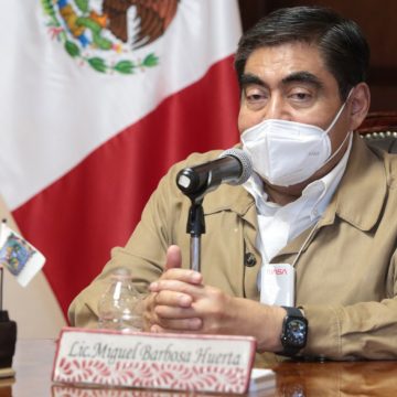 Rezago social de Puebla proviene de años anteriores: Barbosa