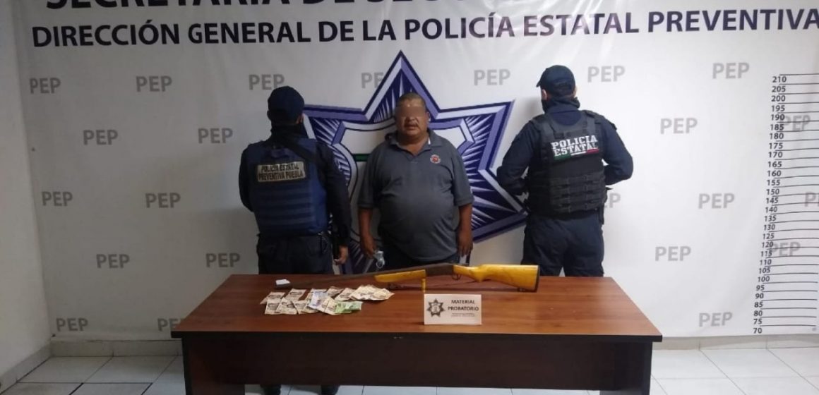 Agentes estatales detuvieron a un hombre presuntamente armado