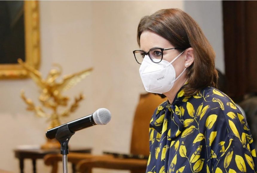 Dialoga la SEGOB con empresarios de baños públicos y balnearios