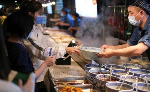 En China, fuertes multas a quien desperdicie comida