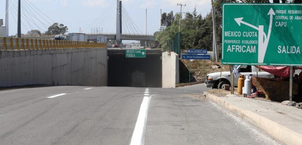 Cierre nocturno del túnel de acceso al Periférico Ecológico a la altura de Amozoc