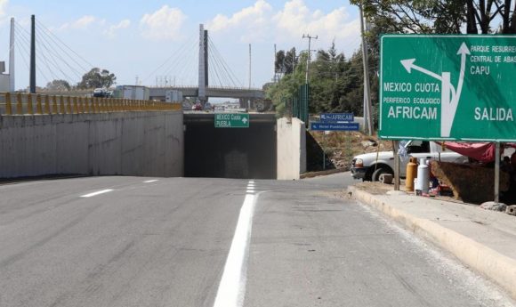 Cierre nocturno del túnel de acceso al Periférico Ecológico a la altura de Amozoc