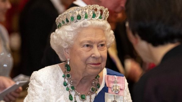 La reina Isabel cumple 95 años y no piensa abdicar