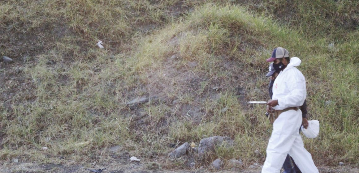 (VIDEO) Asesinan a balazos a un a mujer debajo del puente San Felipe