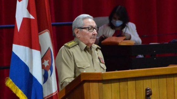 Renuncia Raúl Castro como dirigente del Partido Comunista de Cuba