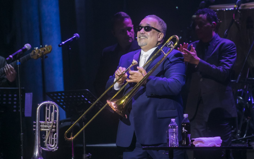 Reportan grave a Willie Colón tras accidente de tráfico