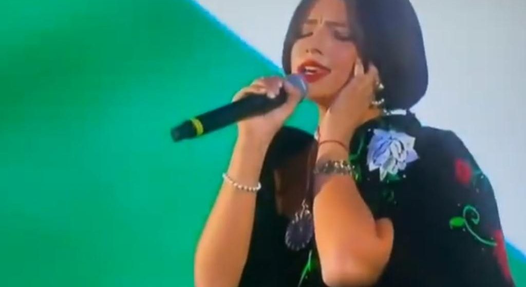 Descarta Segob sancionar a Ángela Aguilar por su entonación del Himno Nacional