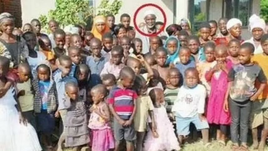 2cefe385-4e8e-41f4-ba8e-1791b591fb7e Un Hombre en Zimbabue tiene 16 esposas y 151 hijos