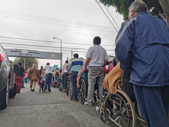 Punto de vacunación de la rampa de la XXV Zona Militar, sustituido por unidades médicas