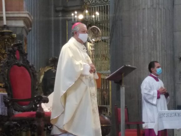 7222b30f-8d5c-4a1c-8b12-8dd98bd966d4 Arzobispo de Puebla rezó por fallecidos en accidente del Metro en la CDMX