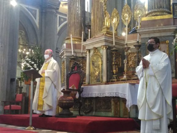 8829d060-d046-4a0b-ae17-073a3cbd2f38 Arzobispo llama a poner de un lado intereses particulares para lograr beneficio colectivo