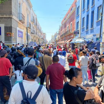 Cinco lesionados, saldo del enfrentamiento entre ambulantes, confirma Ayuntamiento de Puebla