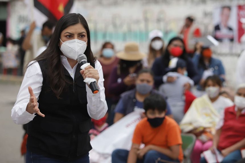 9726307F-6D27-4FDE-BB60-58413D5262B4 Claudia Rivera propone mejorar la profesionalización de la policía